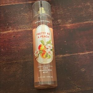 Bath & Body Works Pretty as a Peach Fine Fragrance Mist